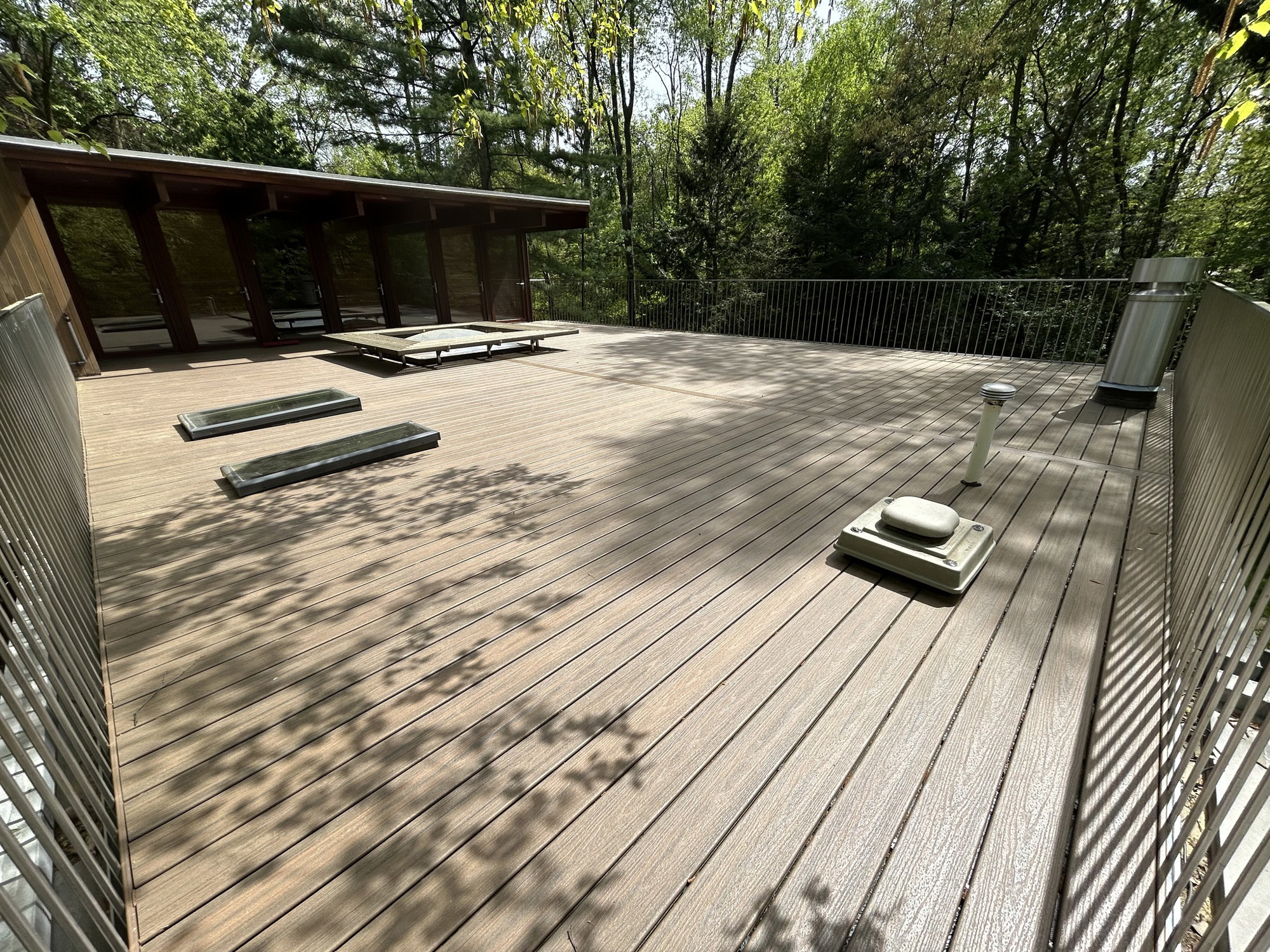 Rooftop deck